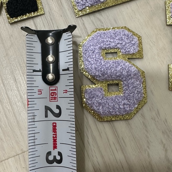 LOT OF 119 MIXED CHENILLE IRON ON LETTERS - Picture 4 of 11